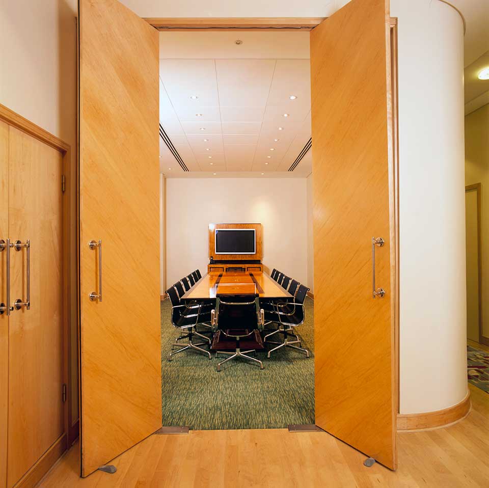 private-bank-in-central-london-02